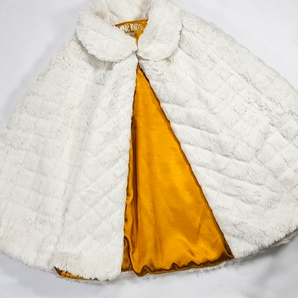 GENUINE KIDS SHAWL/PONCHO SIZE 4T